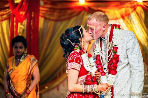 indian wedding fusion couple kiss photography photo 3140