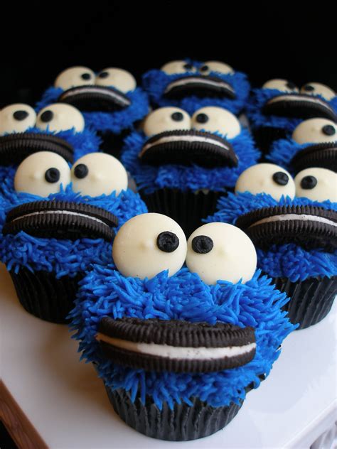 Microwave at 70 percent power for 90 seconds. Image result for cookie monster cupcakes | Godistårta ...