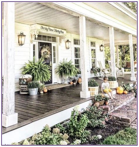21 Amazing Small Front Porch Ideas To Make Guests Feel Welcome 00017