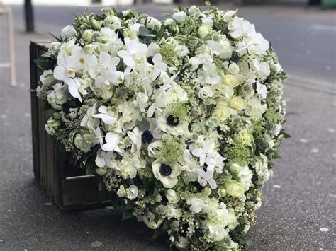 Heart White Funeral Tribute Vinetta Flower Gallery Maidstone Kent