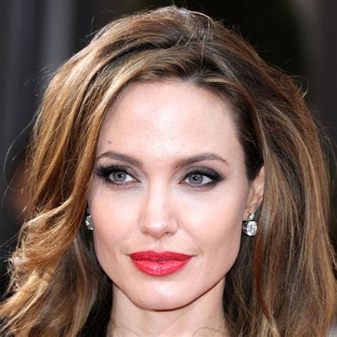 How To Do A Red Lip Like Angelina Jolie