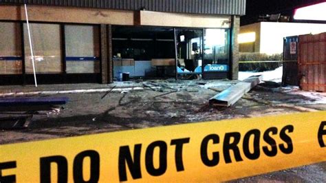 Atm Smash And Grab Suspects Sought By Calgary Police Cbc News