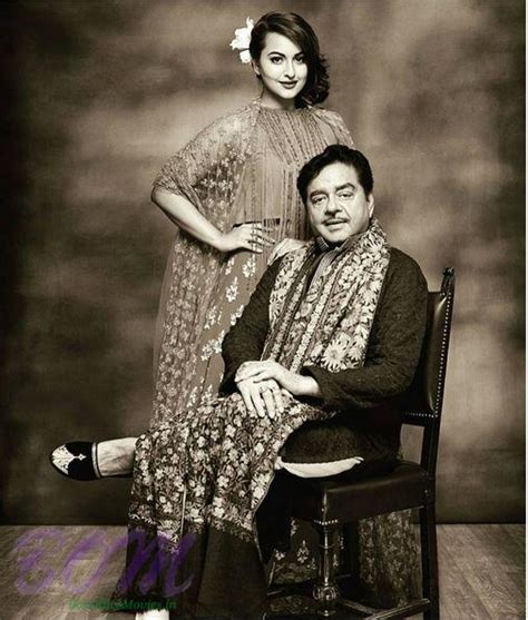 Sonakshi Sinha Proud Picture With Father Shatrughan Sinha Photo Bom Digital Media Entertainment