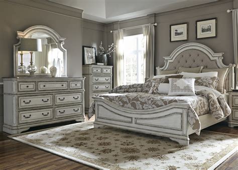 See more ideas about bedroom sets, antique bedroom, antique bedroom set. Magnolia Traditional 5-Drawer Bedroom Vanity w/Fluted Legs ...