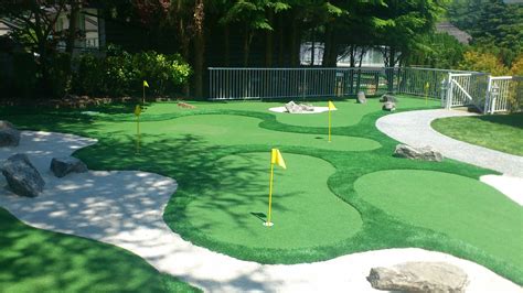 Why You Should Build A Backyard Golf Course