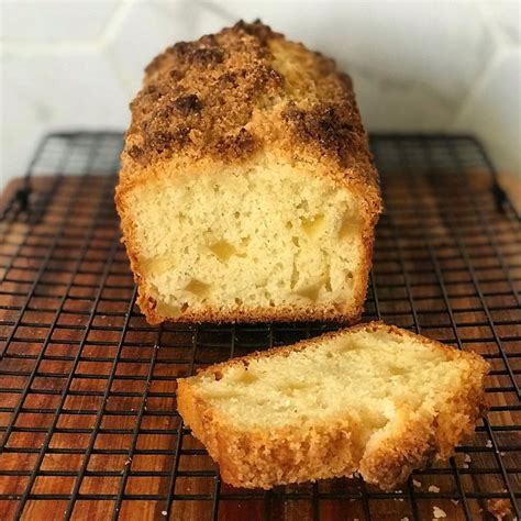 Budín de manzana con crumble de coco