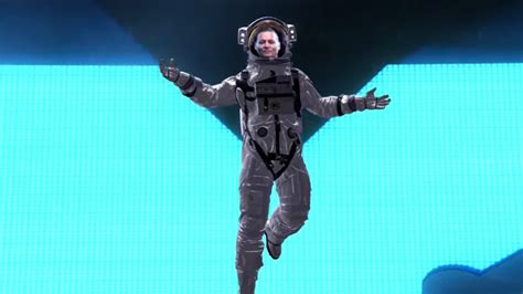 johnny depp appears as moon person at mtv vmas i needed the work