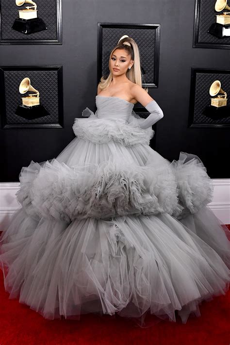 Ariana Grande Llega A Los Grammy 2020 Con Un Vestido De Giambattista Valli Vogue