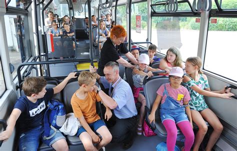 Unterricht Im Bus Sicherheitstraining Für Grundschüler Mit Der Rheinbahn Hilden