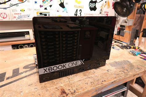 This Xbox One X Laptop Case Mod Has A Built In Keyboard