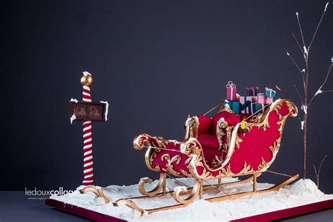 Santas Sleigh Tutorial Christmas Cake Santa Sleigh Christmas Themes Decorations Sleigh
