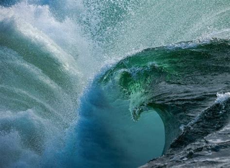 15 Powerful Photos Of Waves Captured By Ray Collins DeMilked