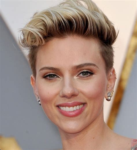 Scarlett johansson falls down while filming under the skin! Scarlett Johansson - Rotten Tomatoes