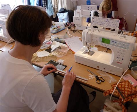 Sew Janome: Thinking of doing a sewing class in 2010?