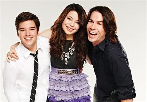 I do wonder how they're going to reboot the show without her, though. 'iCarly' is back for a reboot with Miranda Cosgrove, Jerry ...