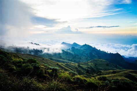 10 Destinasi Wisata Pegunungan Di Indonesia Yang Wajib Dikunjungi
