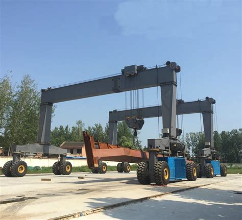 Port Lifting Container Cranes 60 Ton Rubber Tyre Gantry Cranes