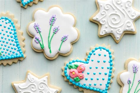 How To Make Decorated Sugar Cookies With Royal Icing