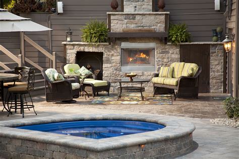 Brilliant 25 Marvelous Home Outdoor Patio With Stunning Fireplace Design Ideas