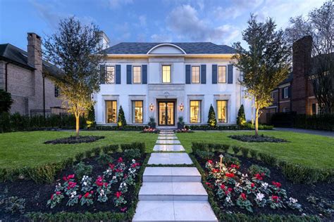 Newly Constructed River Oaks Home Outfitted With 2 Story Luxury Closet