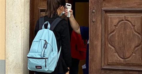 Il piemonte, come annunciato dal premier conte nella conferenza stampa di mercoledì 4, è stato inserito nella zona rossa e, di fatto, i piemontesi sono tornati in lockdown, anche se light come. Covid, firmato il Dpcm fino a Pasqua: scuole chiuse in ...
