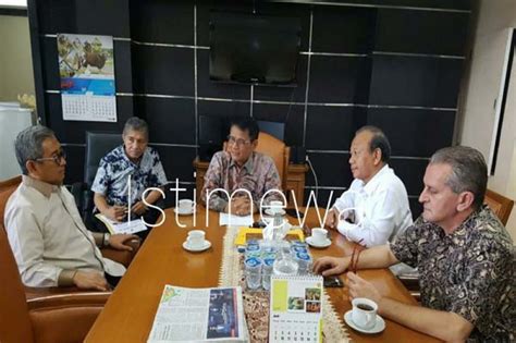 Gubernur Inginkan Sulbar Jadi Kawasan Peternakan ANTARA News Makassar