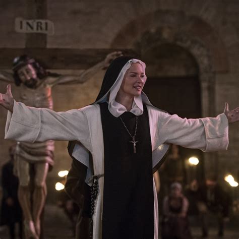 Benedetta Movie Review Erotic Lesbian Nun Romance A Sideshow To Paul Verhoeven’s Broadside