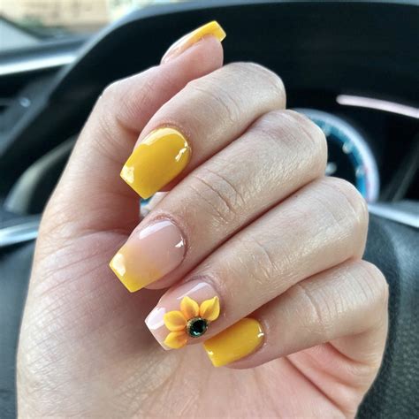 Ver más ideas sobre uñas hermosas, manicura de uñas, arte de uñas de pies. Los diseños de uñas de girasoles más lindos de la temporada