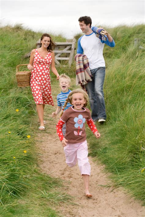 11 dress brokat models ideas. 15 Ideas for a Fun Family Picnic | LaPetite Academy