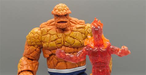 Review Marvel Legends Fantastic Four Retro Wave Human Torch And The