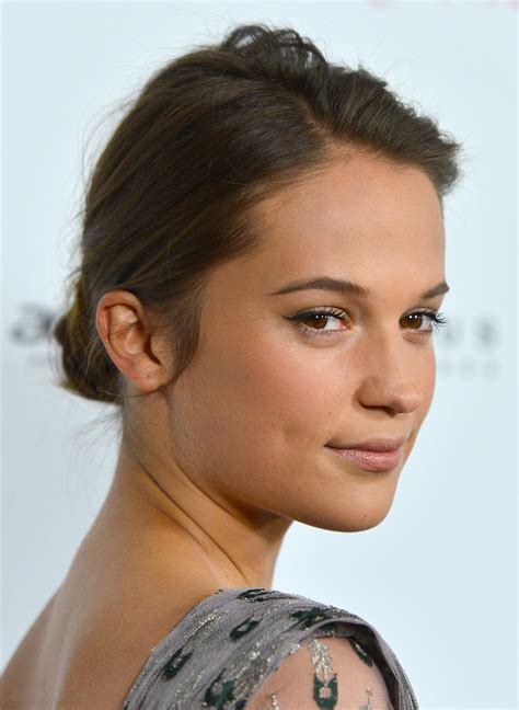 Anna karenina has a cold marriage with her husband, count alexei karenin, and they have a son. 'Anna Karenina' Los Angeles Premiere - Alicia Vikander ...