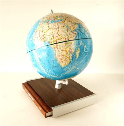 Vintage Rand Mcnally International World Globe With Hardcover Atlas In