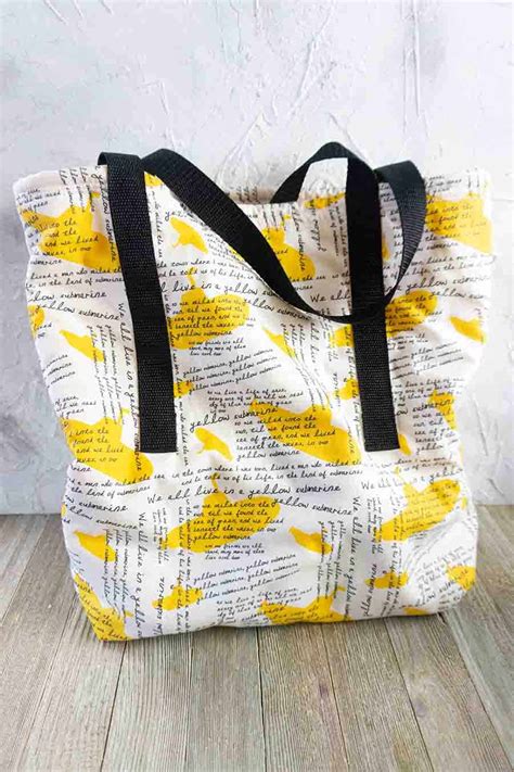 How To Sew A Tote Bag Easy Sewing Project Beginner Sewing Projects
