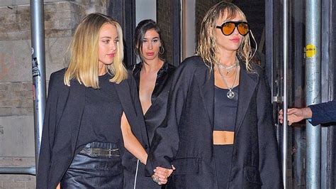 Miley Cyrus And Girlfriend Kaitlyn Carter Split After A Month Of Dating Report Fox News