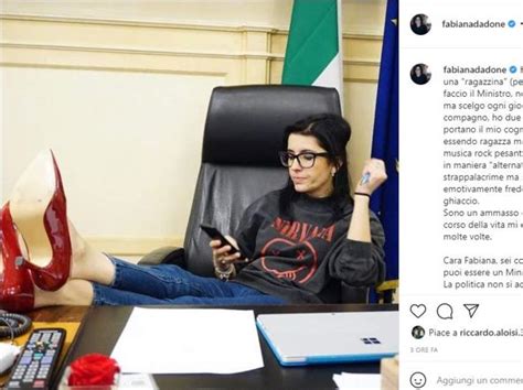 Explore tweets of fabiana dadone @dadonefabiana on twitter. Fabiana Dadone, la ministra posta la sua foto in felpa dei ...
