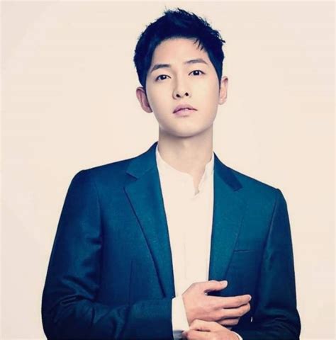 He made his acting debut in 2008 with a role in frozen flower and went on to become a regular host on the kbs music show music bank. List of Song Joong Ki upcoming movies in 2017