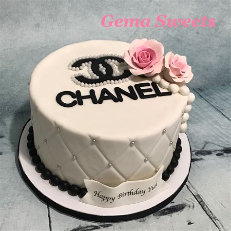 Chanel Inspired Cake By Gema Sweets Chanel Birthday Cake Chanel