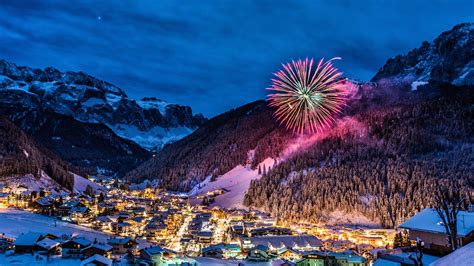 The closure of single cableways and lifts does not entitle you to a full or partial refund of the price paid for the gardena card. Selva Val Gardena - Dolomites | Italy