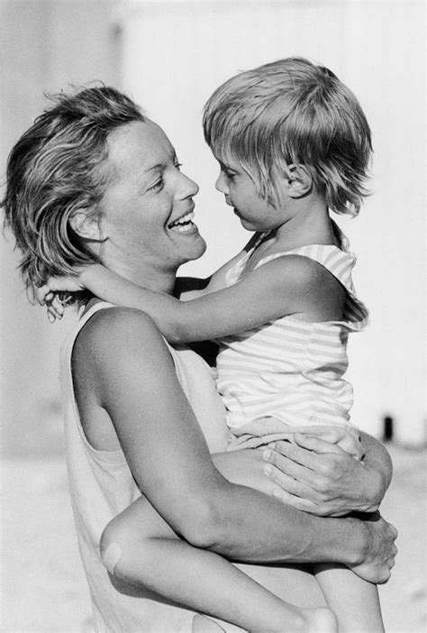 #romyschneider, la plus grande et la plus émouvante des actrices que le cinéma ait connue. Romy Schneider and her son David | Romy Schneider ...