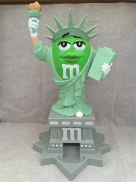 M And M Statue Of Liberty Candy Dispenser 11 Inch Tall Works And Looks