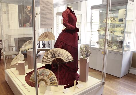 Review Of The Fan Museum Greenwich Spring 2019 The Costume Society