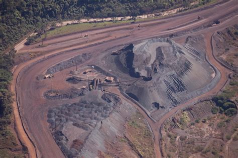 Open Pit Iron Mine In The Amazon Amaz Nia Real