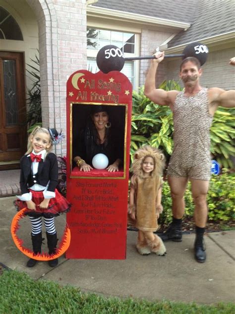 See more ideas about carnival themes, circus theme, carnival. Circus Family Costume | Circus halloween costumes, Circus ...