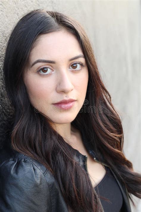 I partecipanti cominciavano a mostrare seri segni di dissociazione ma noi amiamo chi esiterà a sfidare e solfrir rencontre femme armenienne morte per servigio e. Jeune Femme Arménienne Attirante Image stock - Image du ...