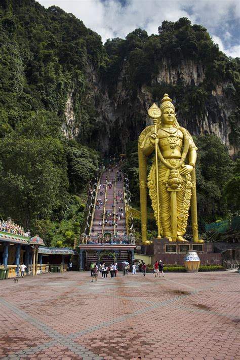 Guan di temple is in kuala lumpur city centre on the same road (nearly opposite) the famous sri mahamariamman temple.guan di temple is a well known and well visited taoist temple dedicated to a ancient chinese general guan di (also known as guan yu) who features heavily in chinese. Free Images : monument, vacation, travel, statue, landmark ...