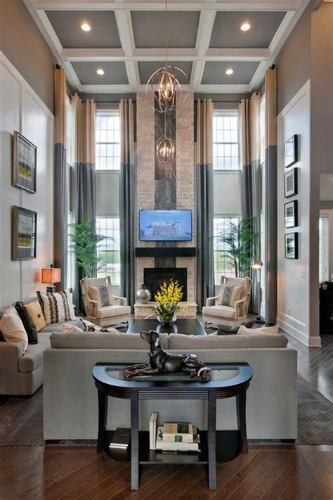 Blind gap towards the window to allow the curtain. These modern living rooms are artfully composed and make ...