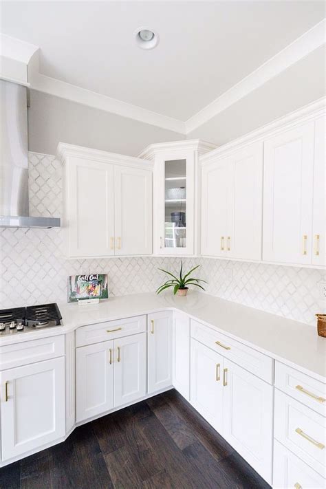Benjamin Moore White Cabinets The Timeless Choice For Your Kitchen