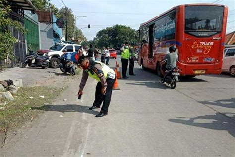 We did not find results for: Persyaratan Masuk Supir Bus Trans Semarang : Mari Bermitra ...
