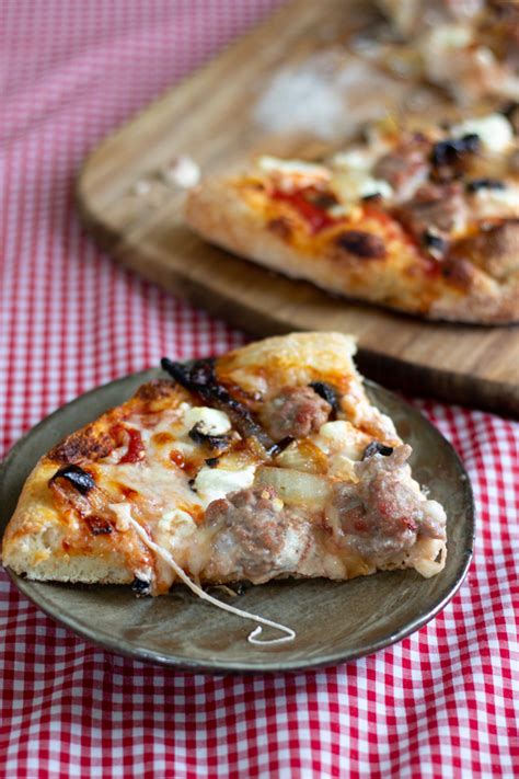 Sausage And Mushroom Pizza Beyond Pepperoni Pizza Toppings