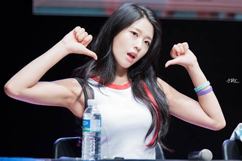 1881097033439510dd7b8o 1500×1001 Seolhyun Aoa Hair Straightener